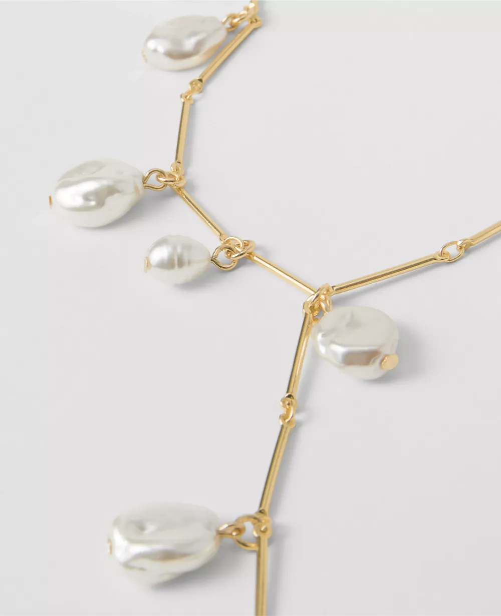 Pearlized Lariat Necklace