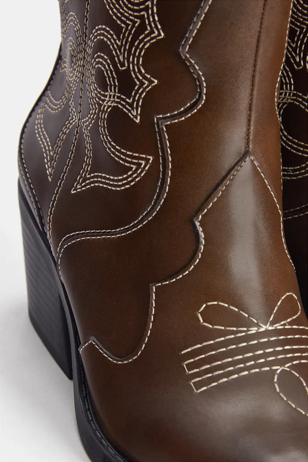 Botas cowboy pespuntes