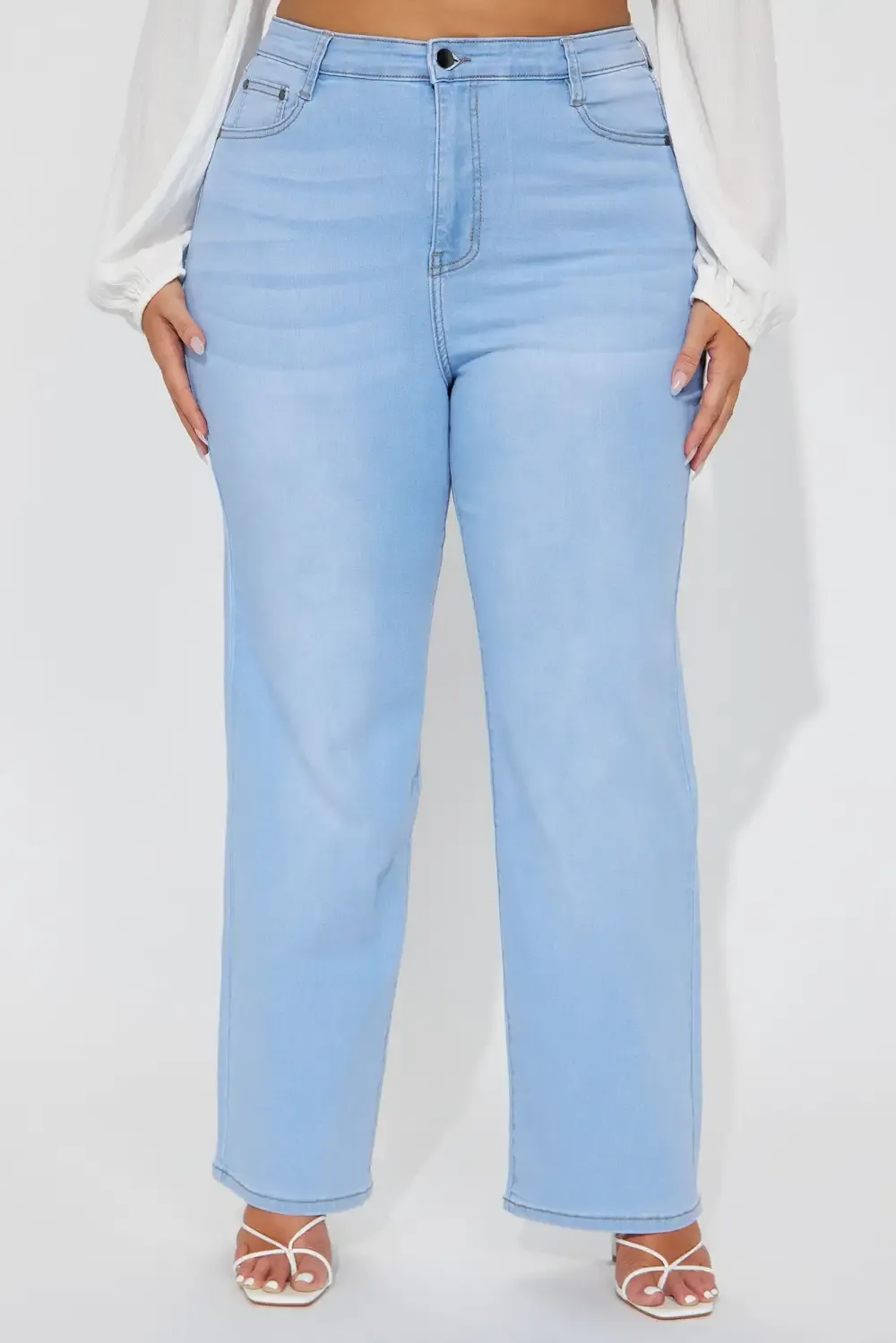 Simply Basic Stretch Straight Jeans - Light Wash