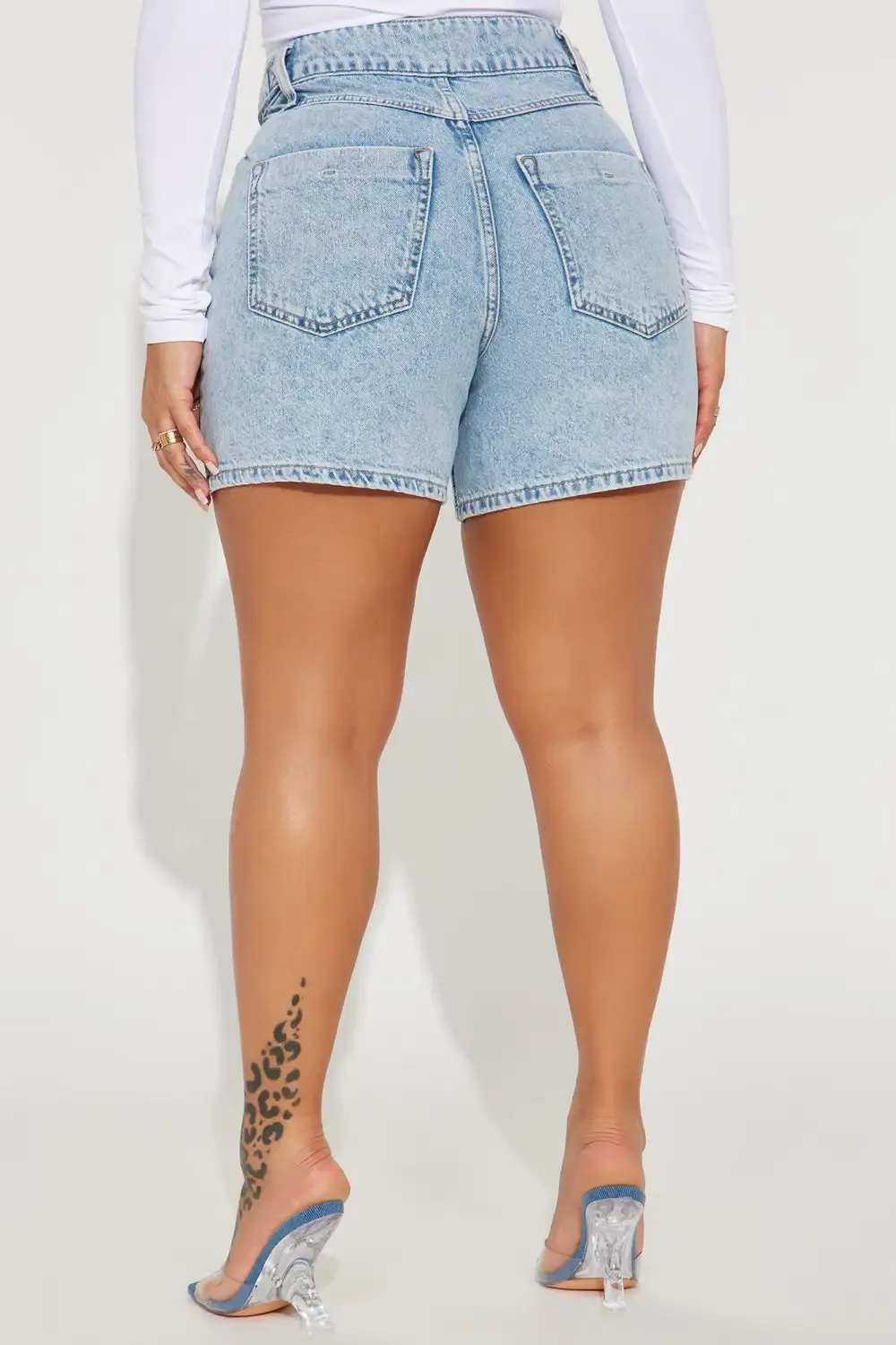 Antelope Valley Denim Shorts - Medium Wash