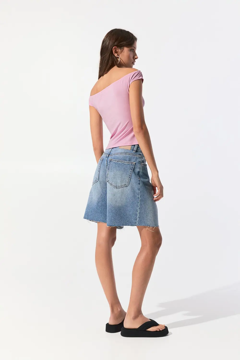 Off-the-shoulder top