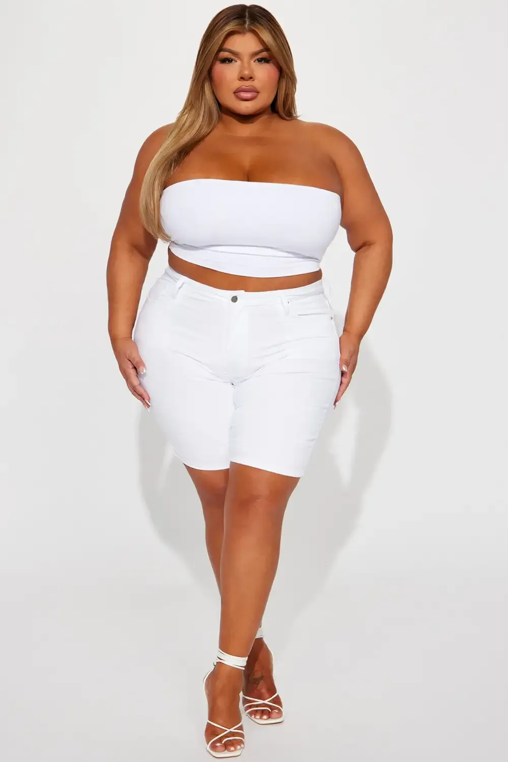 On The Guest List Deluxe Stretch Bermuda Shorts - White