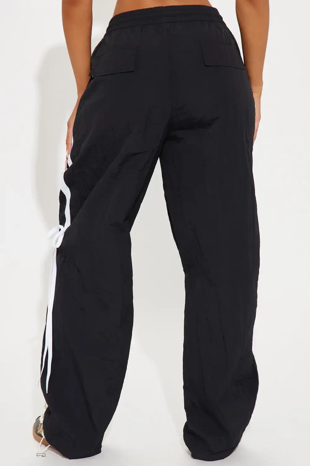 Taura Windbreaker Track Pant - Black