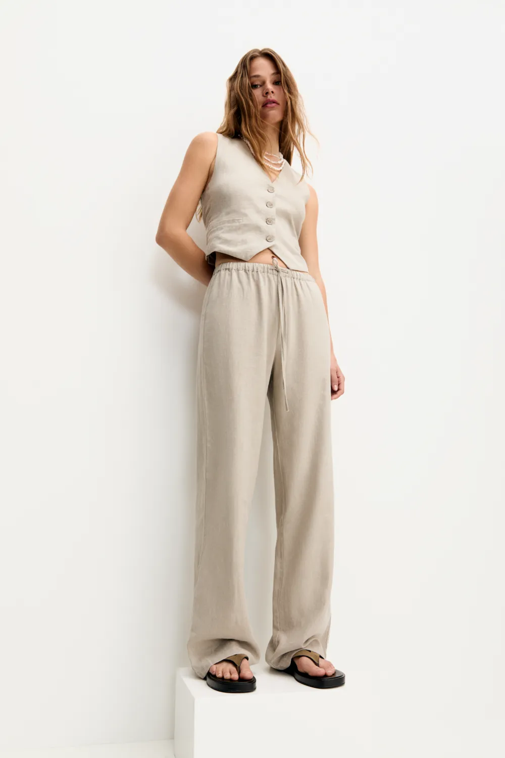 Pantalón fluido con lino