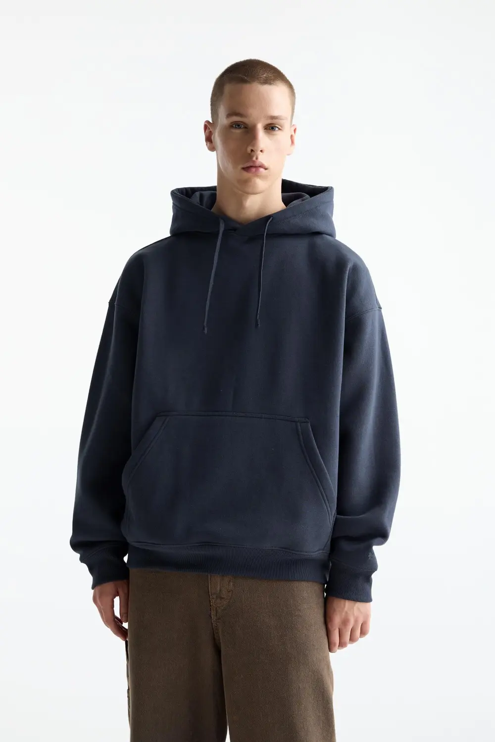 Sudadera básica capucha