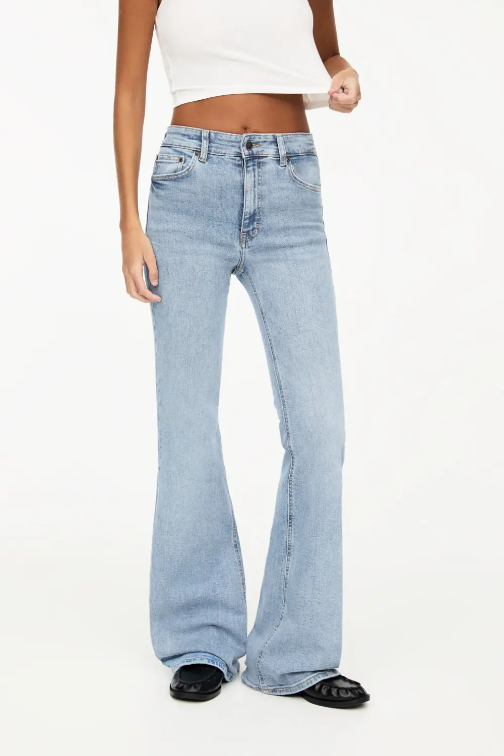 Jeans flare tiro alto