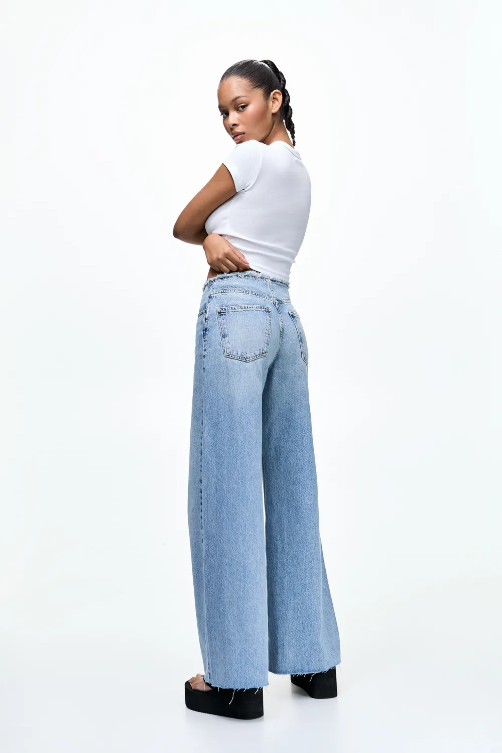 Jeans wide leg cintura desflecada