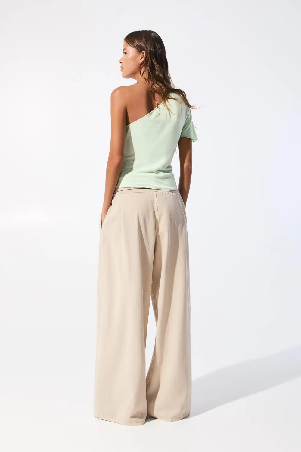 Gathered asymmetric top