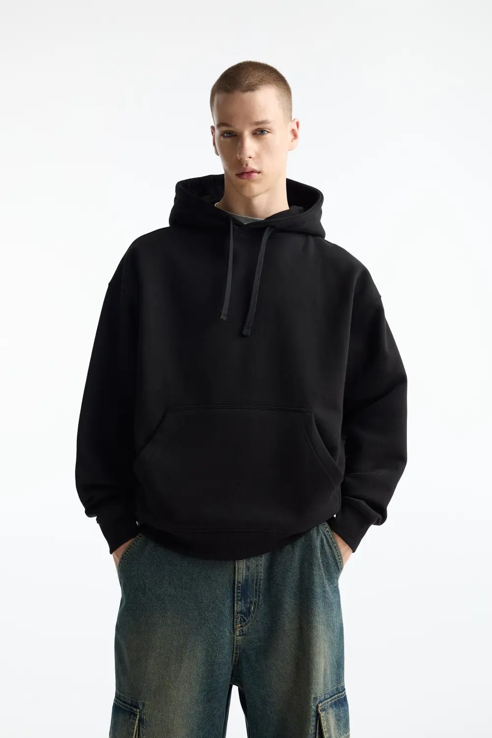 Sudadera básica capucha