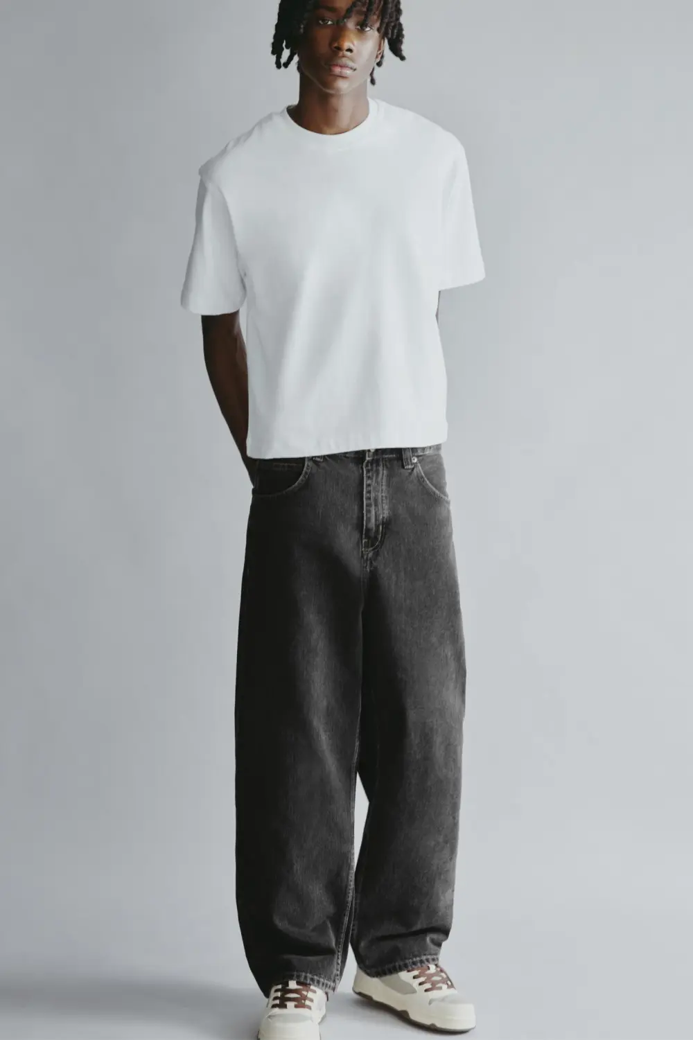 Loose baggy jeans