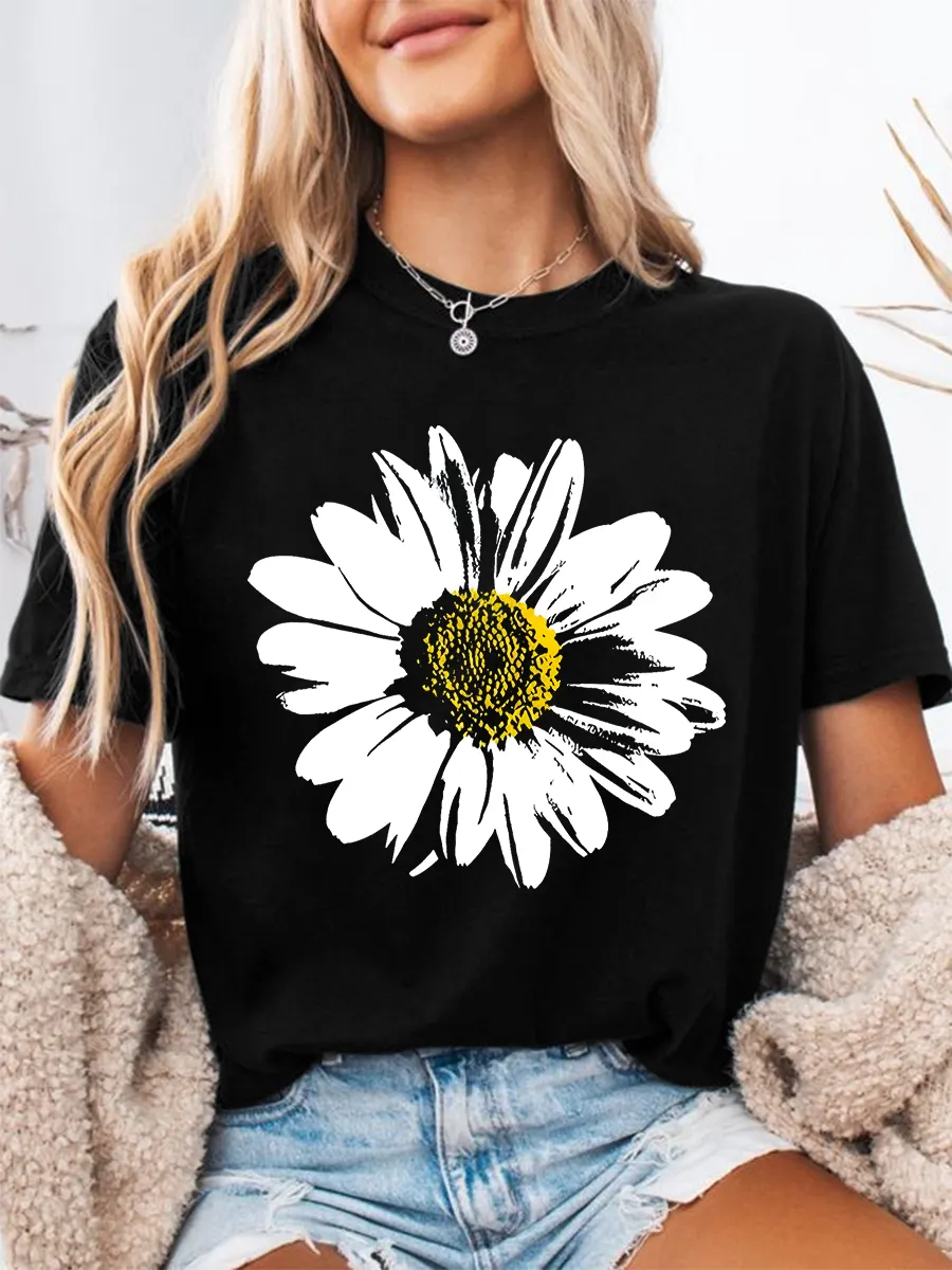 Daisy Graphic Tee