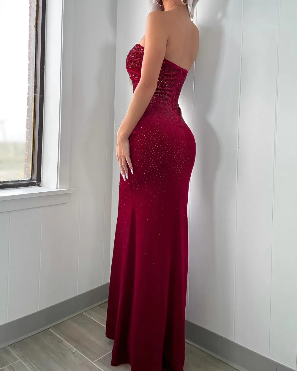 Dazzle Velvet Dress - Red
