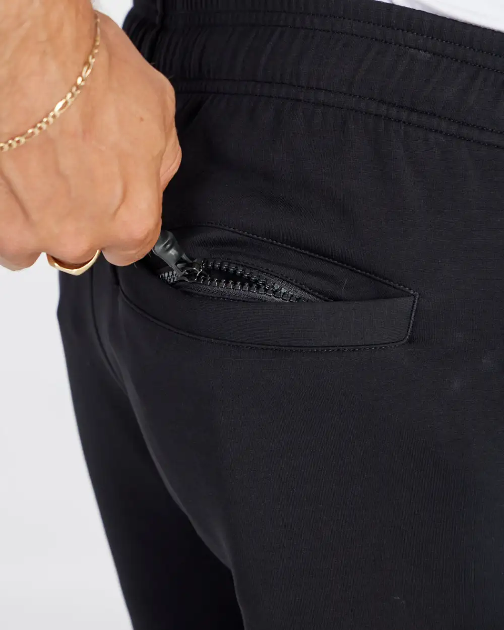 Roamknit Short