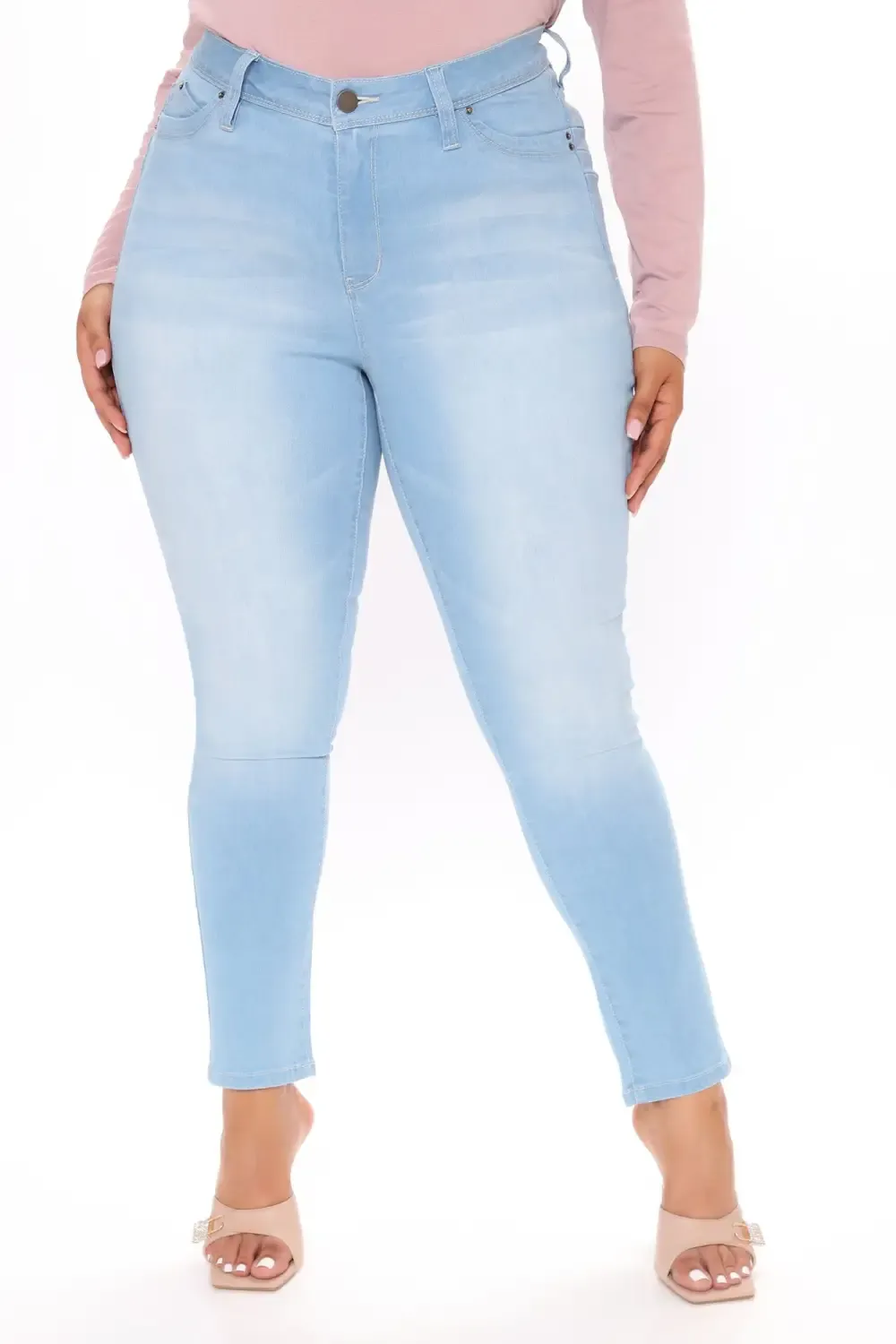 Statuesque Booty Lifting Jeans - Light Blue Wash