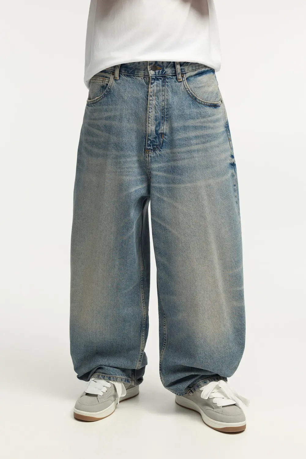 Super baggy washed finish jeans