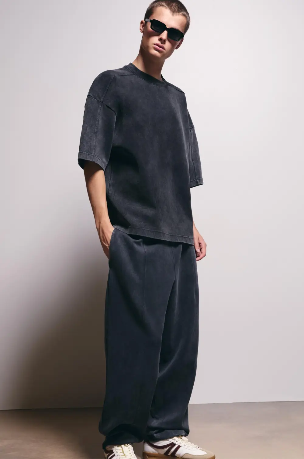 Boxy short sleeve sweatshirt