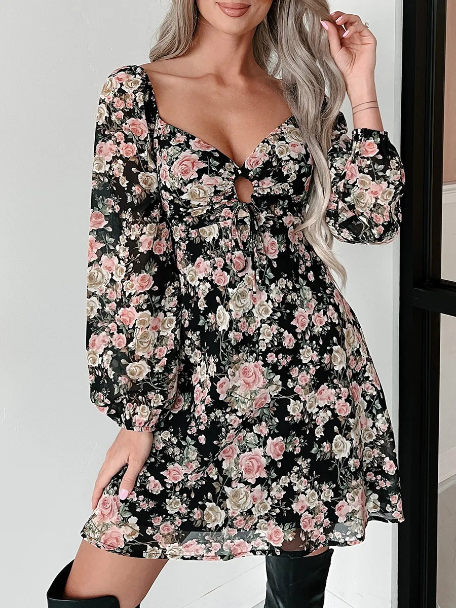 Floral Black Dress With Puffed Sleeves