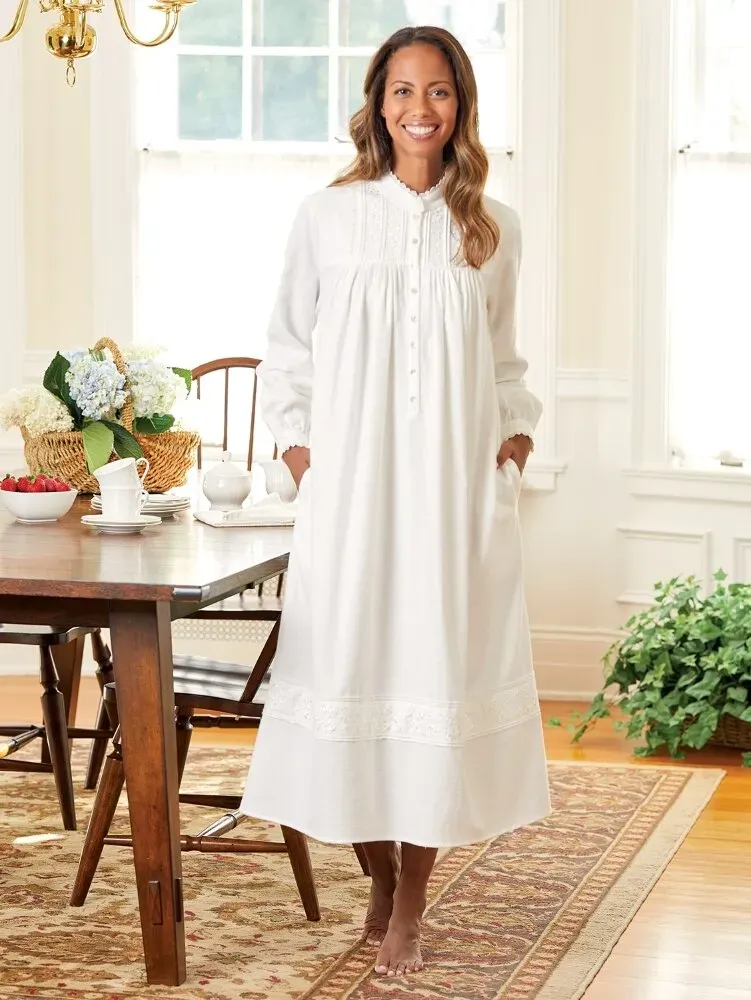 Eileen West Royal Splendor Nightgown