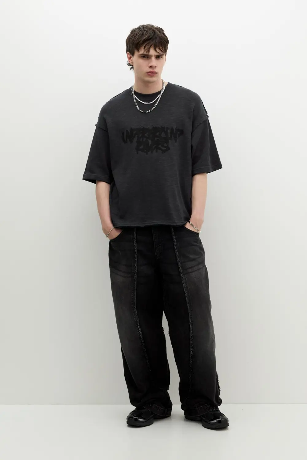 Short sleeve graffiti T-shirt