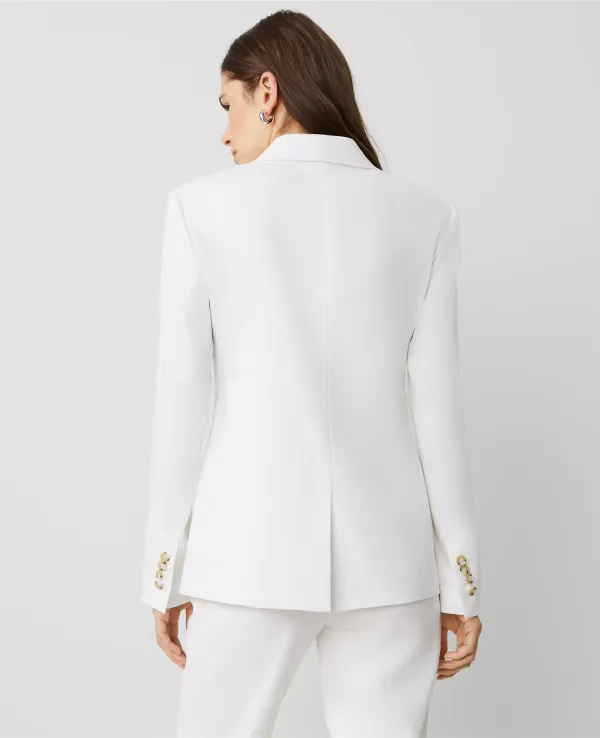 The One-Button Blazer in Linen Blend
