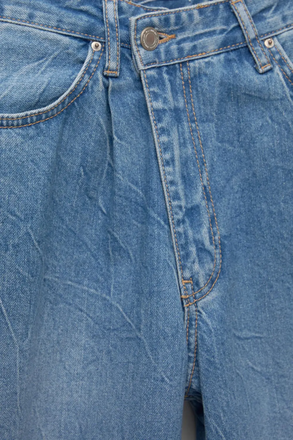 Jeans super baggy cintura cruzada