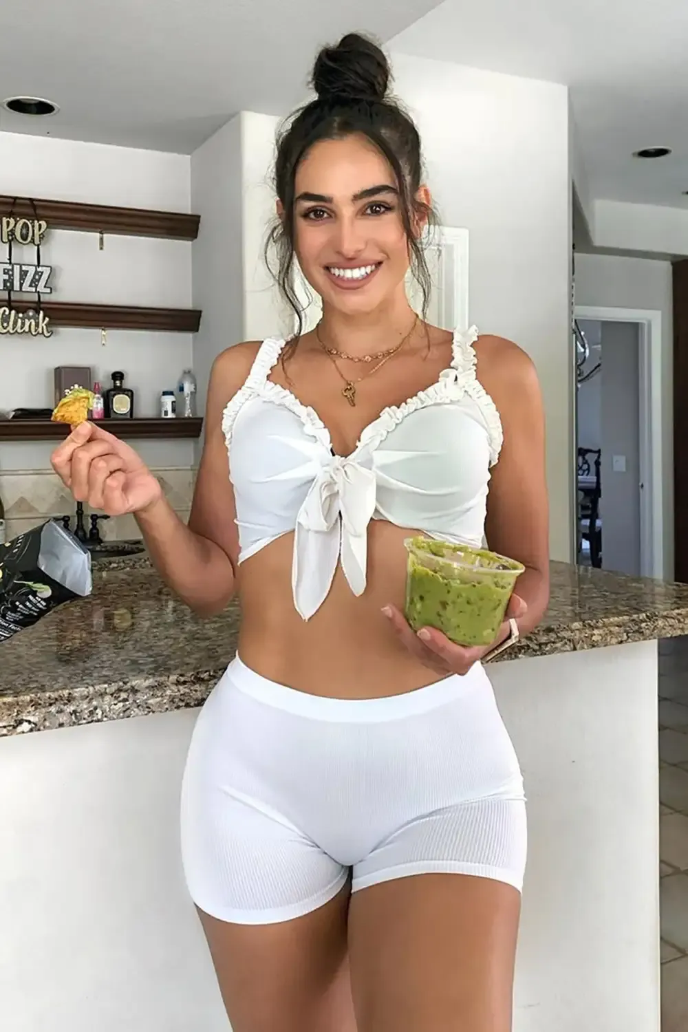 Uncomplicated Seamless Shorts - White