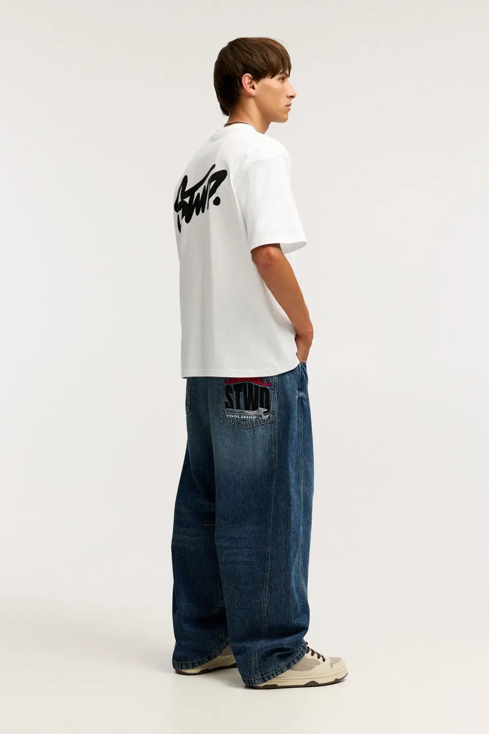 T-shirt with STWD logo