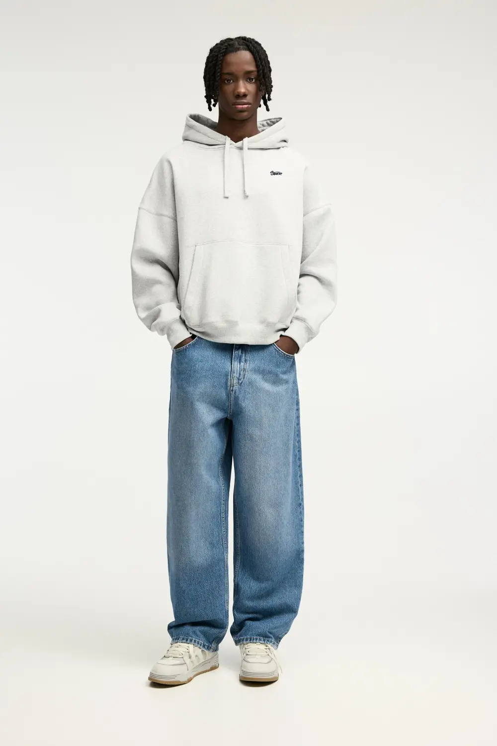 Loose baggy jeans