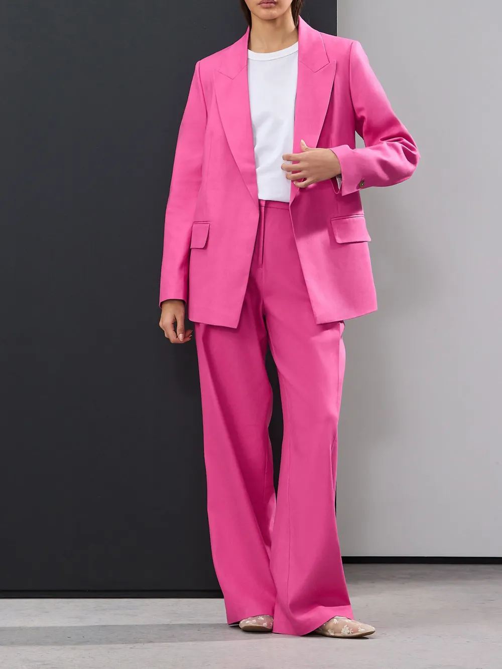 Custom Suits Paired With Linen Fabric