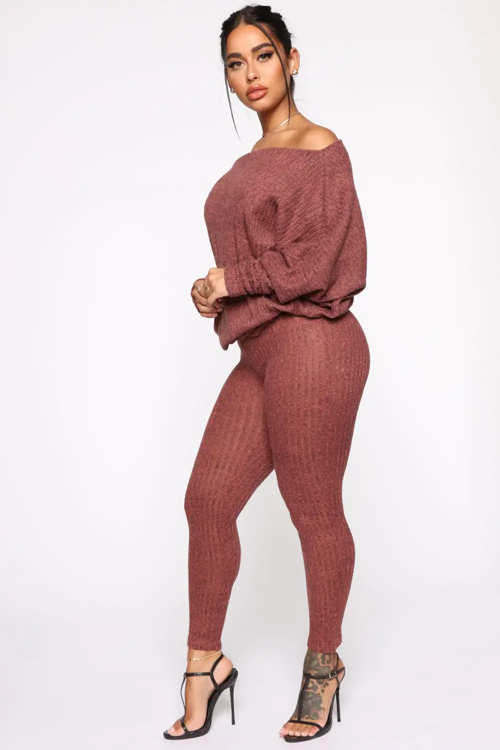 Feeling The Chill Sweater Set - Mauve