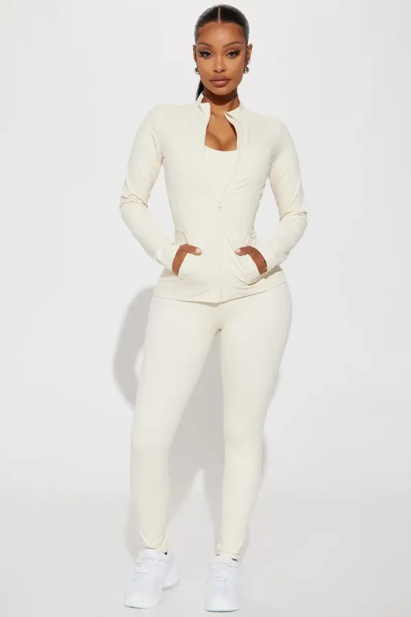 Get Right Active Jacket - Cream