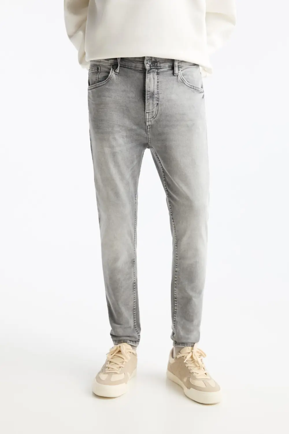 Washed carrot-fit jeans