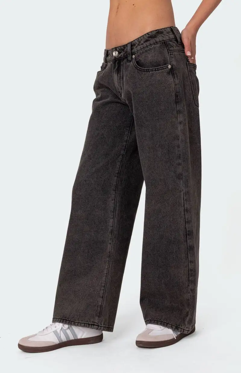 Edikted Petite Raelynn Washed Low Rise Jeans