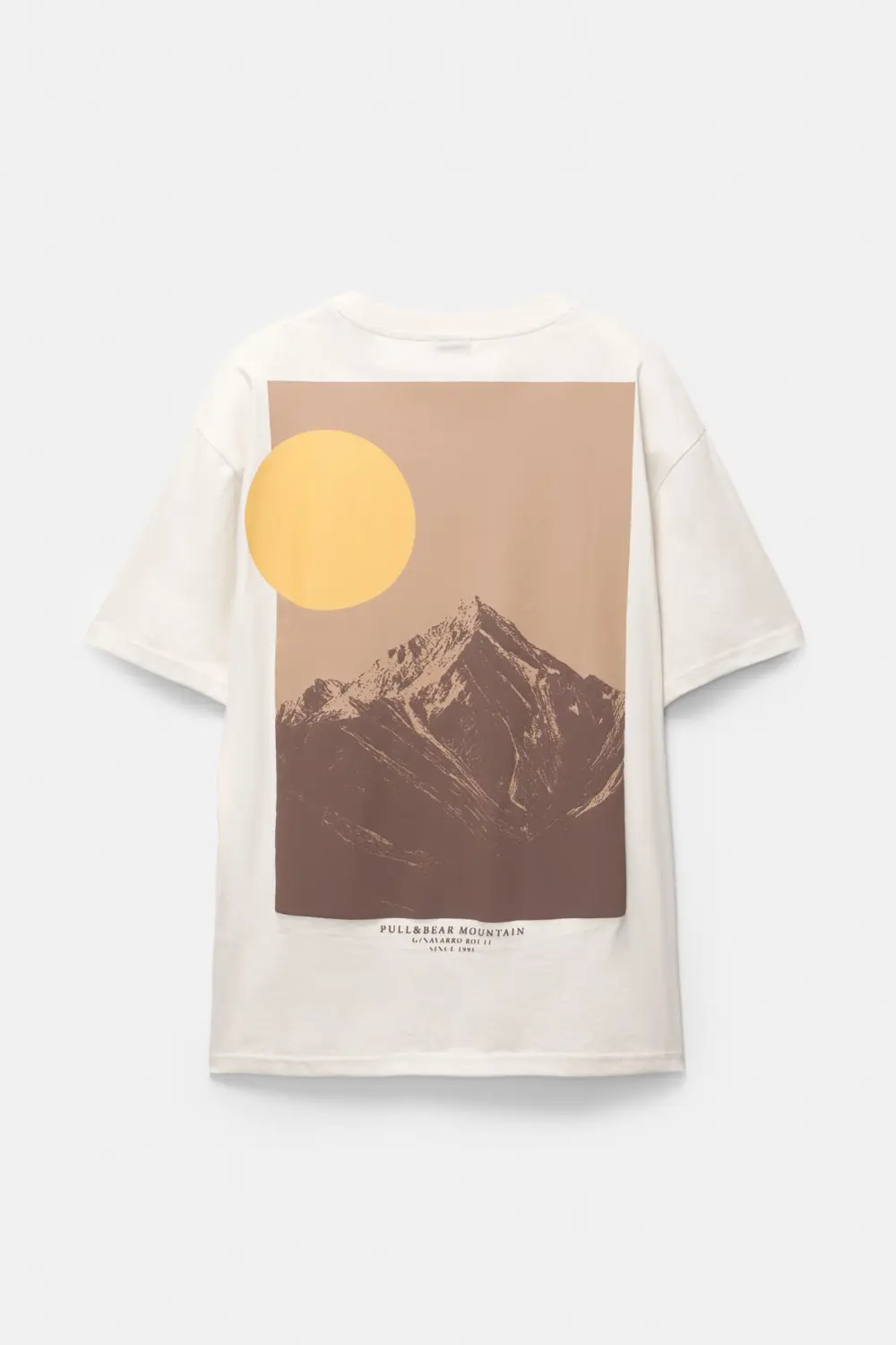 Short sleeve T-shirt with a landscape graphic