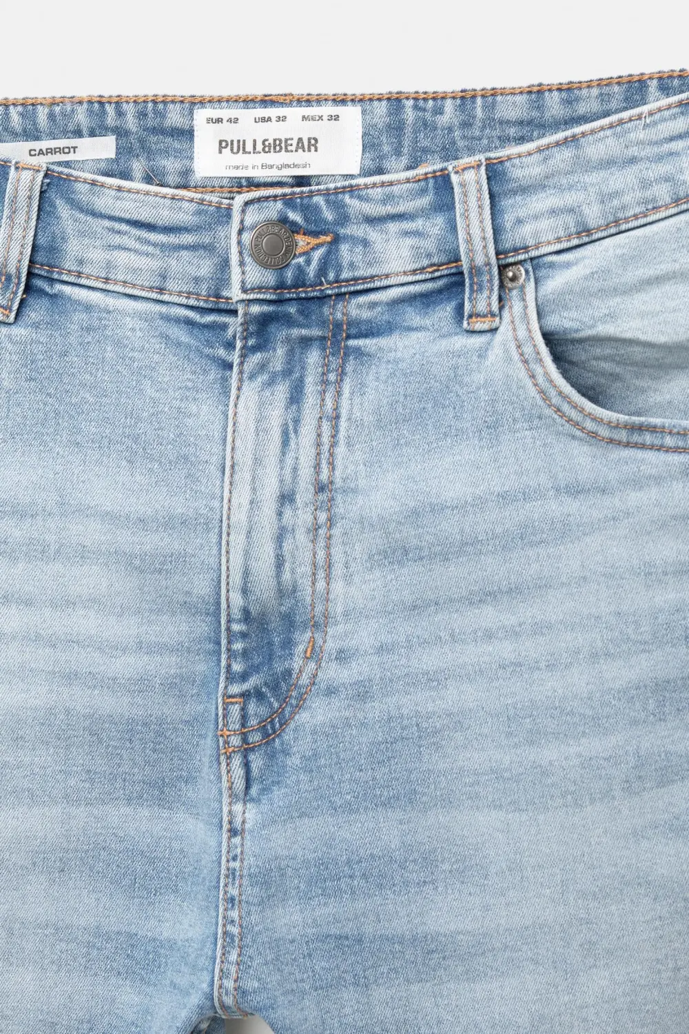 Ripped carrot fit jeans