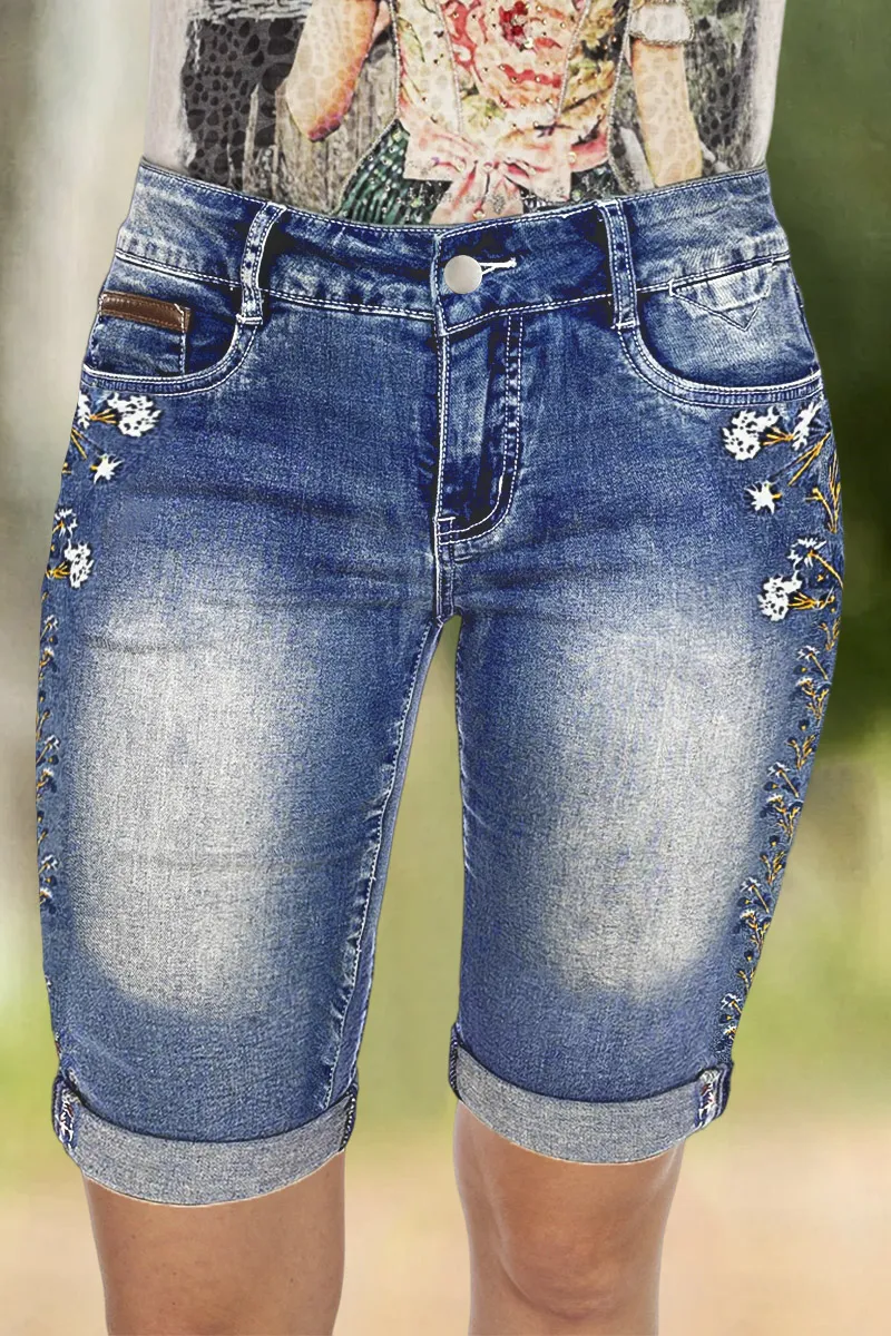 Floral Embroidery Roll Hem Mid Waist Denim Bermuda Shorts