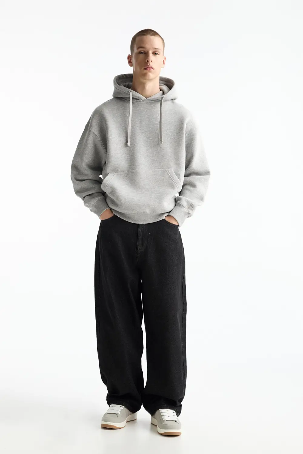 Sudadera básica capucha