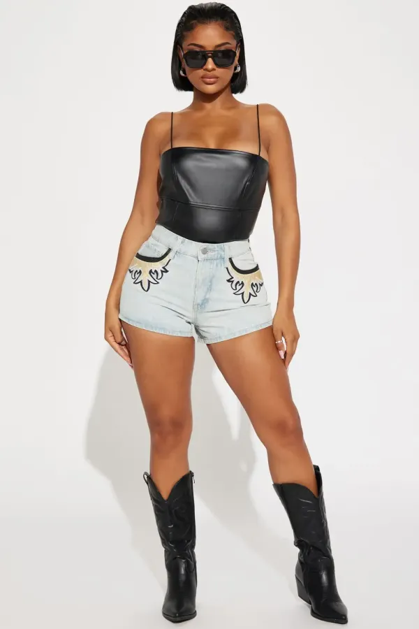Dixie Patch Non Stretch Denim Shorts - Light Wash