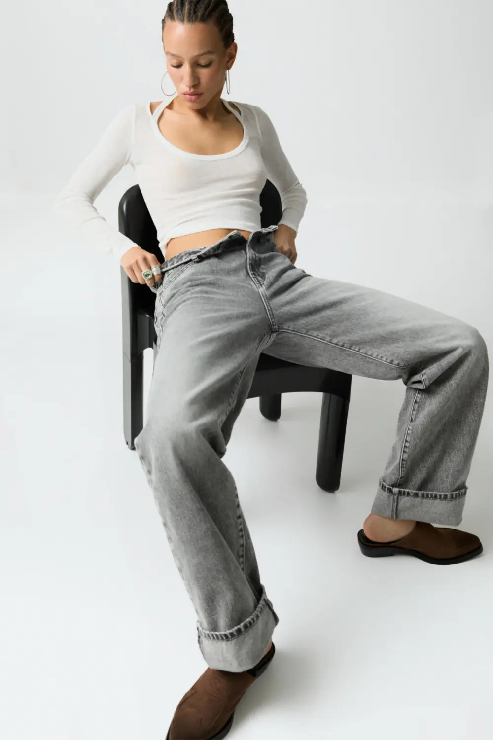 Jeans baggy rectos vuelta bajo
