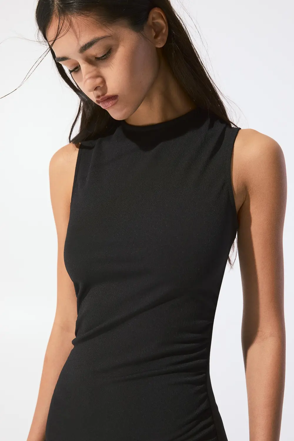 Vestido corto manga sisa frunces