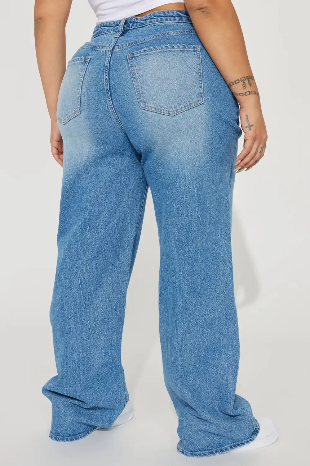 Laguna Mid Rise Loose Jeans - Medium Wash