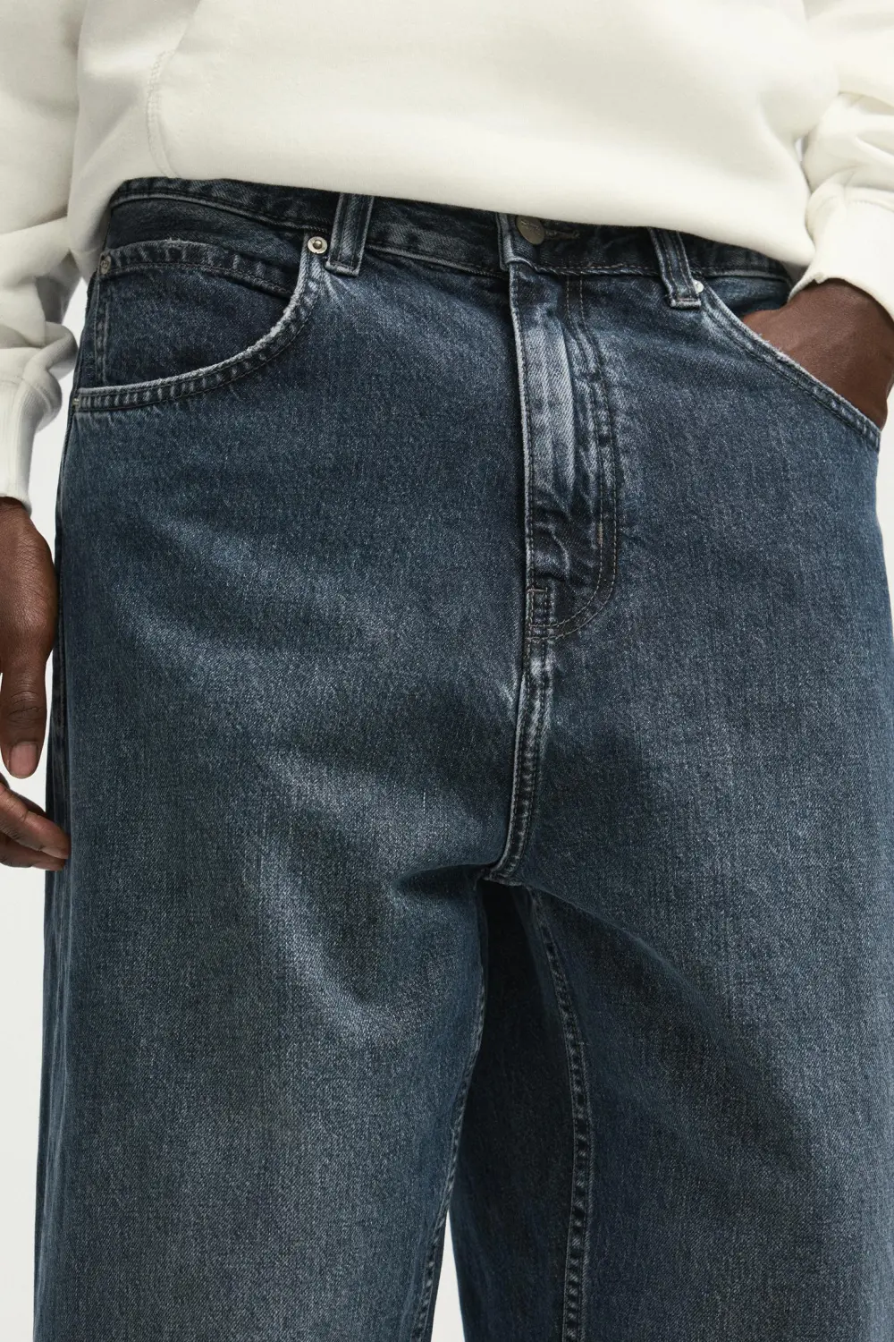 Loose baggy jeans