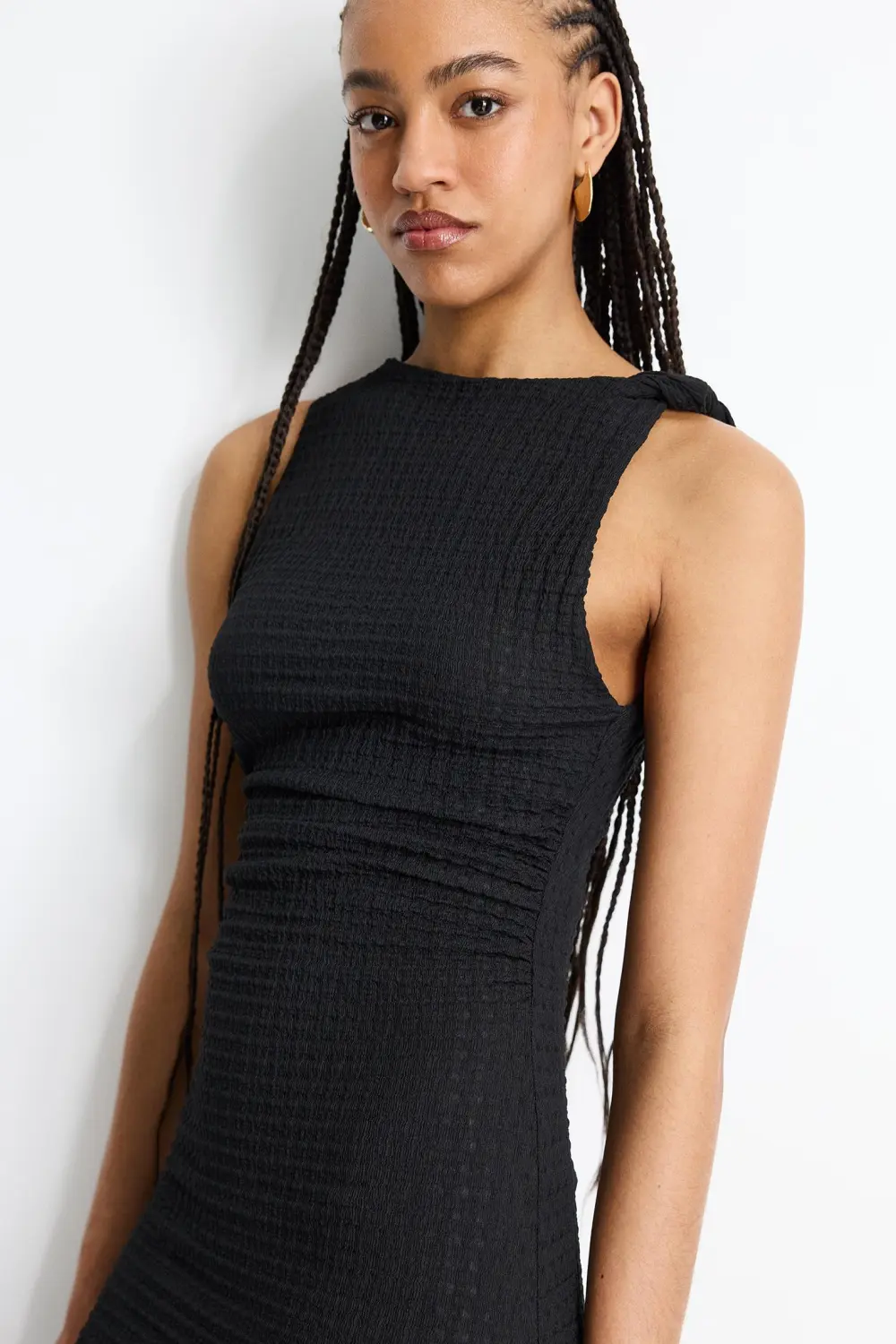 Vestido midi efecto arrugado