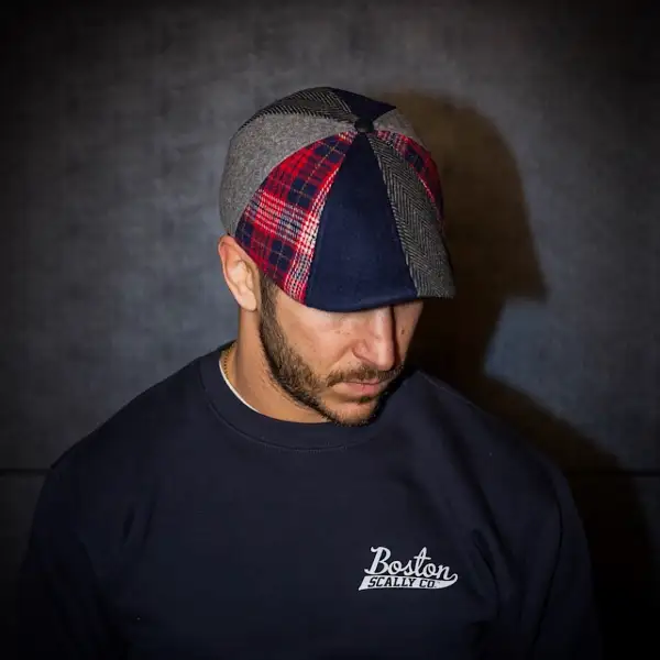 The King of Hearts Boston Scally Cap - Red & Blue Plaid