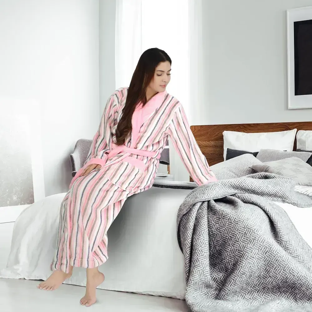 Women Fleece Shawl Collar Bathrobe - Plush Long Robe