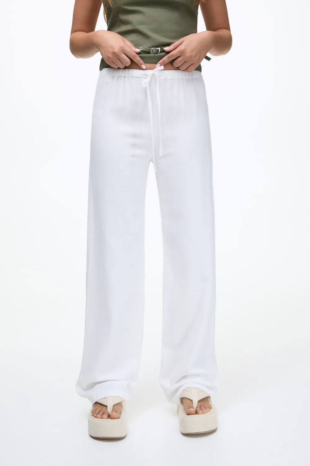 Pantalón fluido con lino