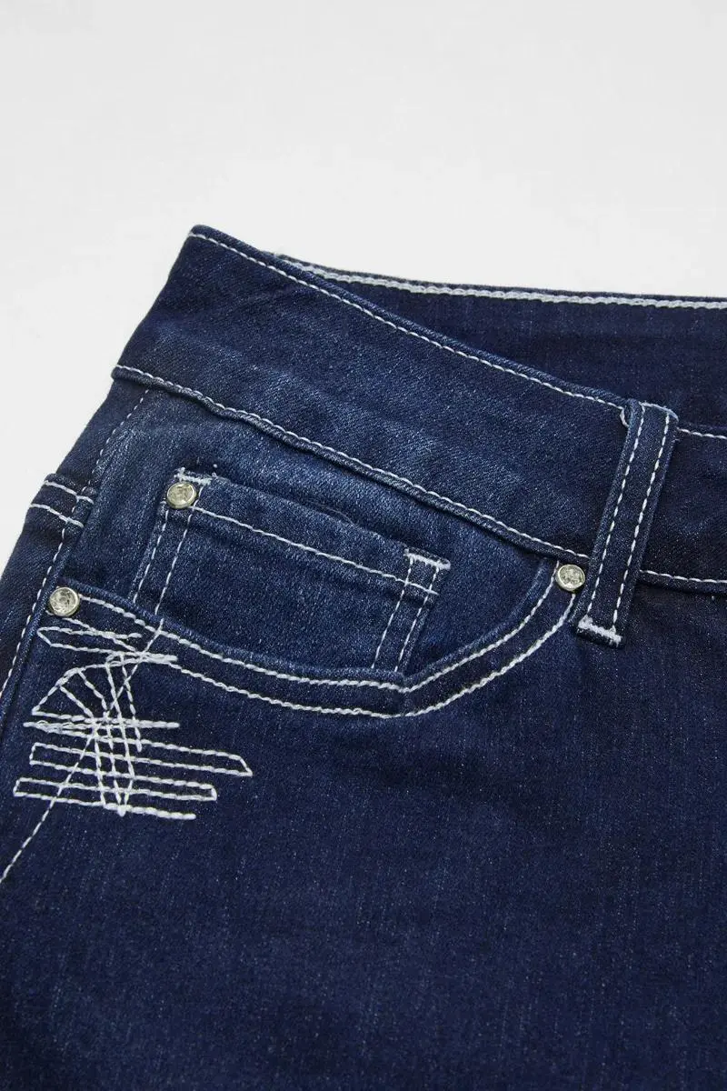 Wash Embroidery Back Roll Hem Mid Rise Capri Jeans