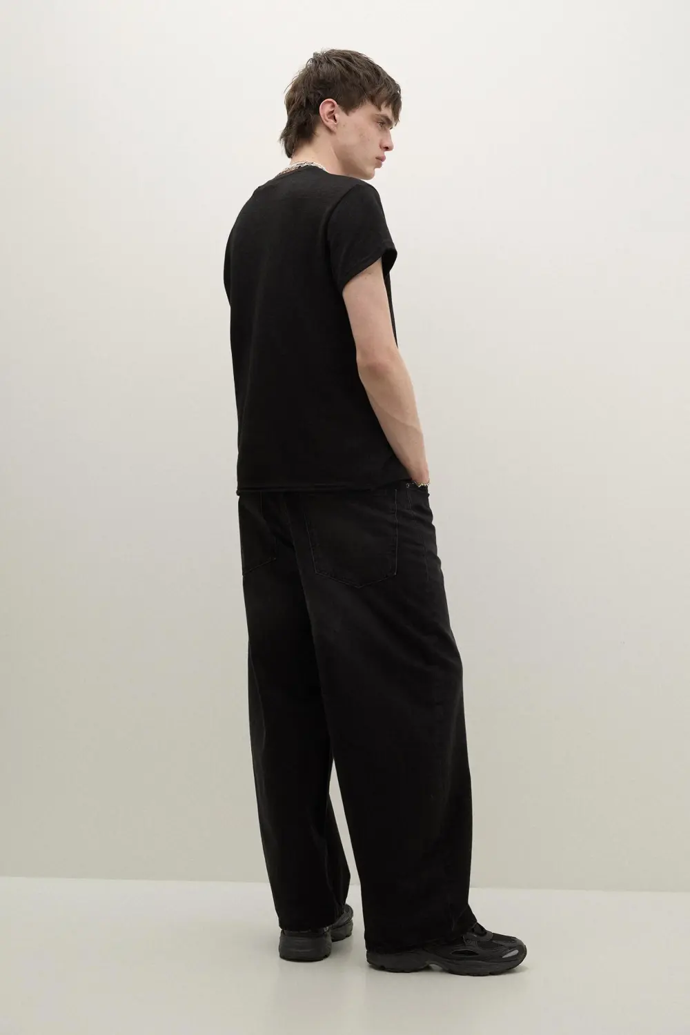Cropped slim fit STWD T-shirt with gothic graphic