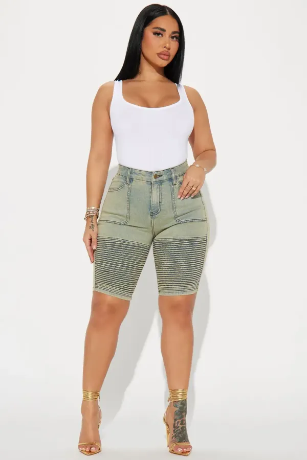 Heating Up Moto Stretch Denim Bermuda Shorts - Vintage Wash