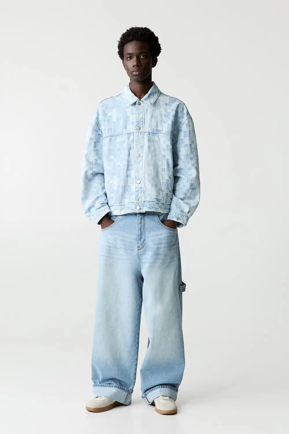 Super baggy carpenter jeans with turn-up hems